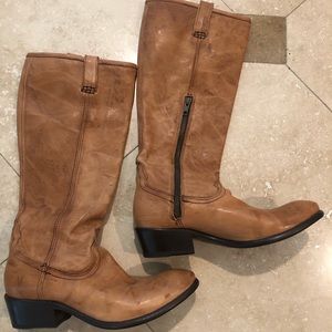 Frye boots never worn